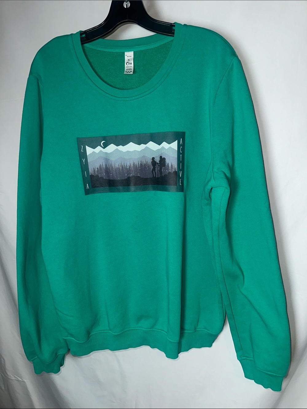 Zyia Active Men’s Teal Graphic Crewneck Sweatshirt